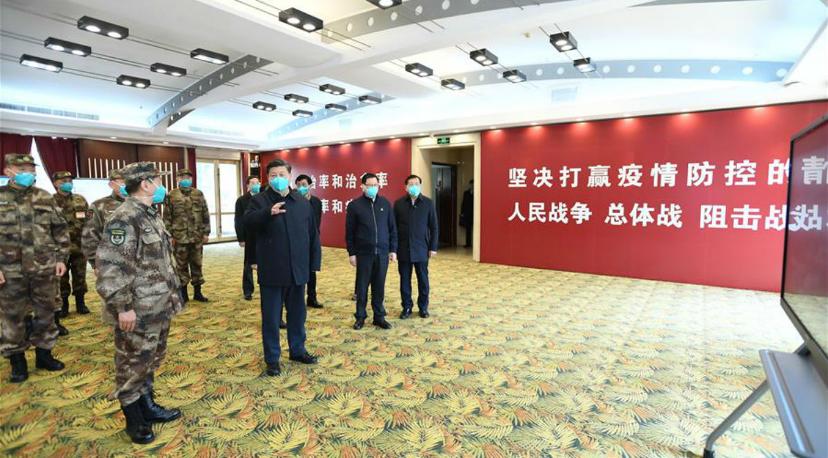 Xi visita pacientes e médicos no Hospital Huoshenshan em Wuhan