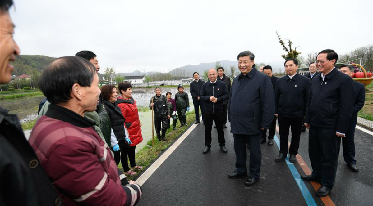 Xi inspeciona distrito no leste da China