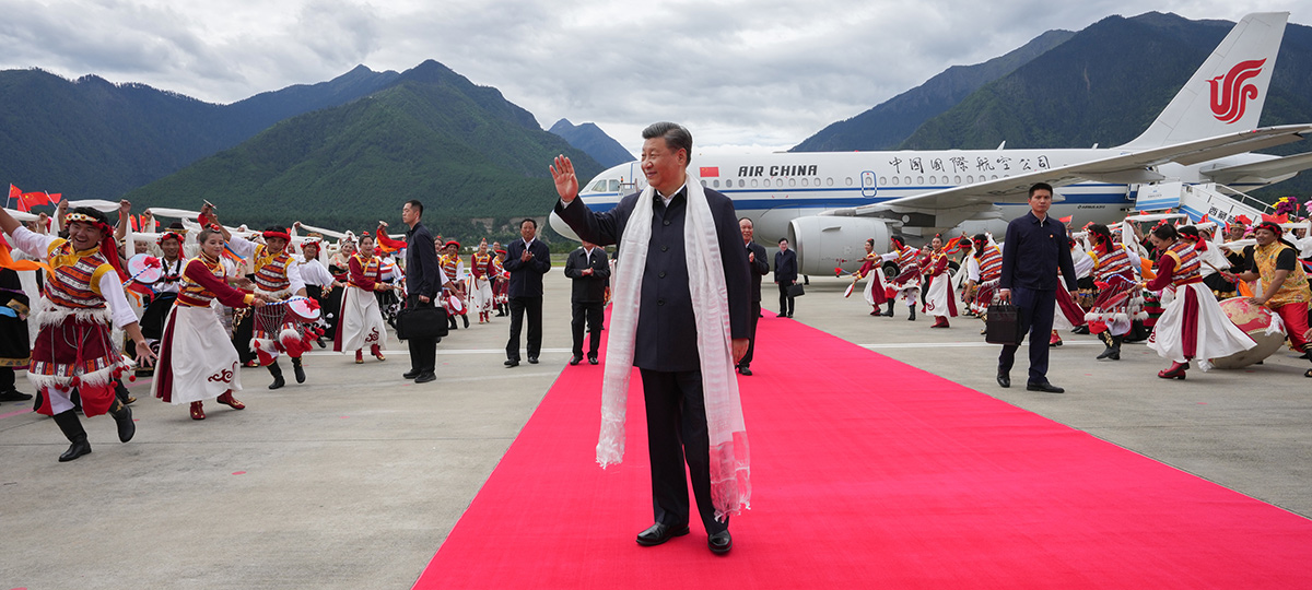 Xi visita Nyingchi no Tibet