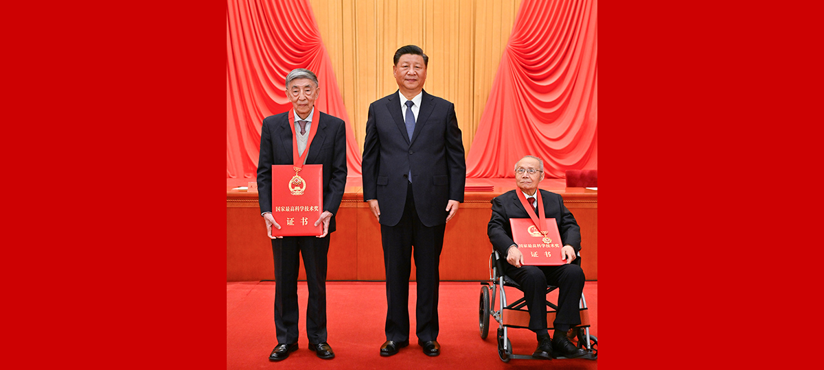Xi concede mais alto prêmio chinês de ciência para designer de aeronave e especialista nuclear