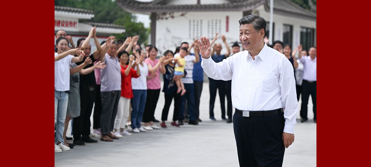 Xi inspeciona cidade de Meishan, no sudoeste da China