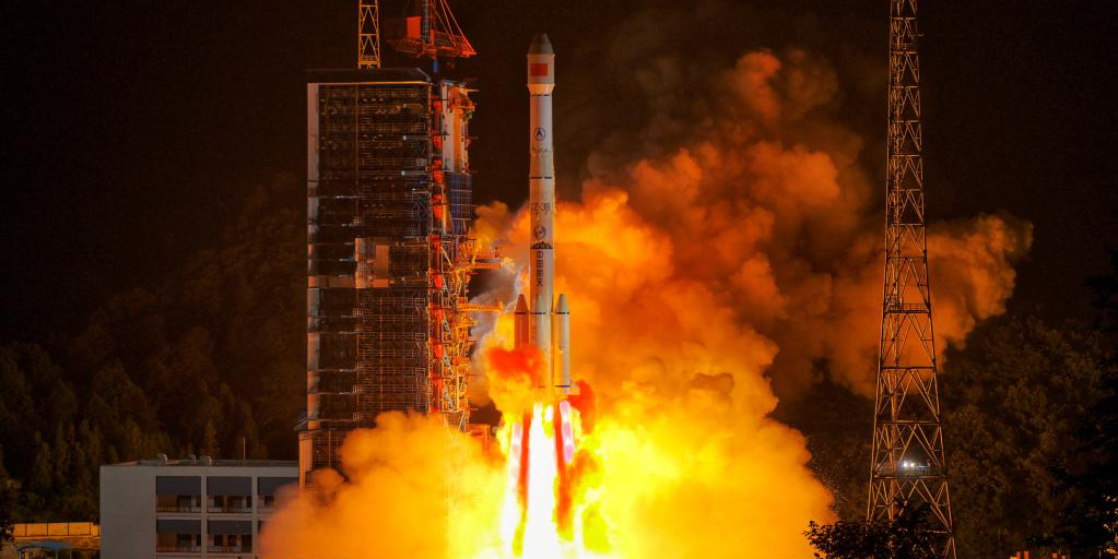 China lança novo satélite experimental de tecnologia da comunicação
