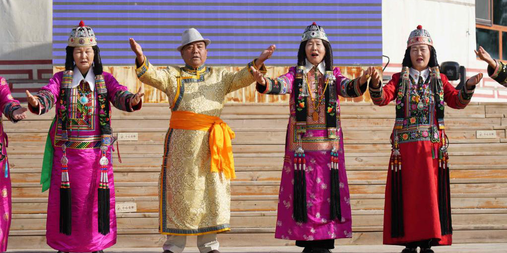 Turismo ajuda a promover patrimônio cultural intangível de Xinjiang