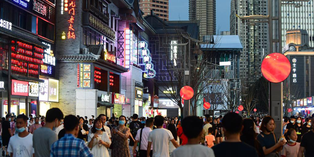Fotos: vida noturna em cidades chinesas durante o feriado do Dia Nacional