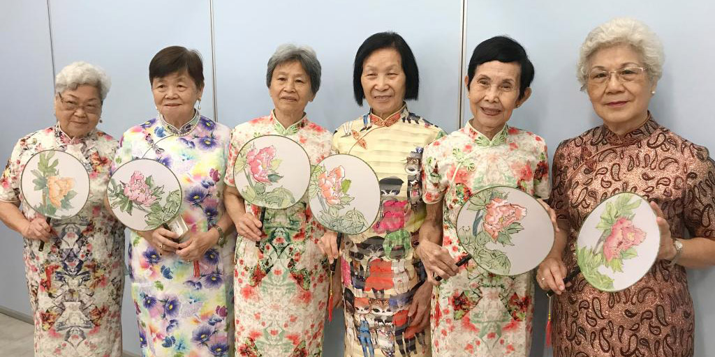 Vestido qipao, símbolo de longa data da moda chinesa, está de volta em Hong Kong