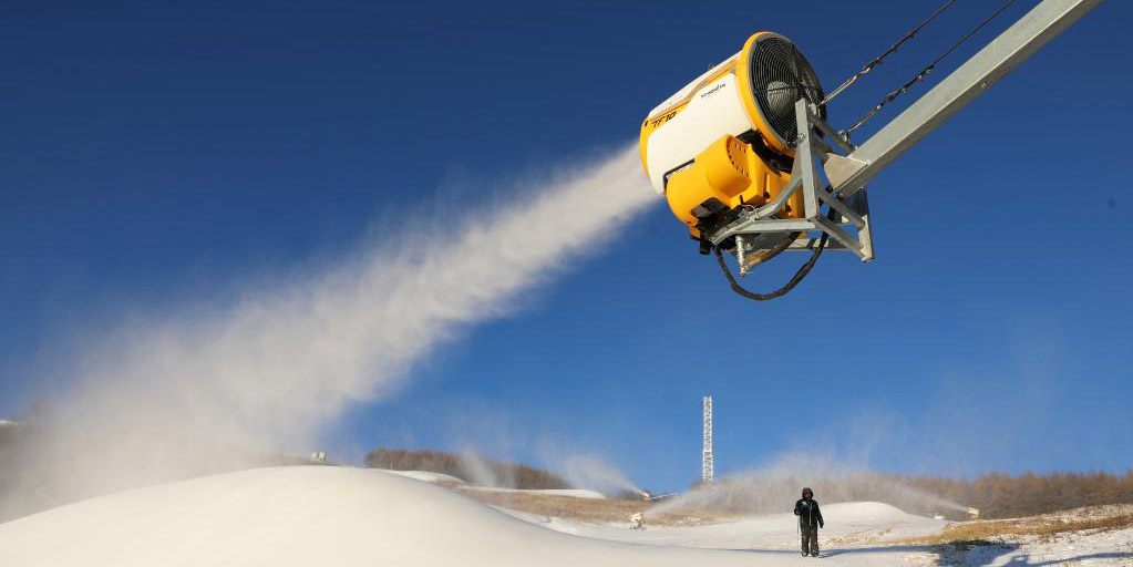 Estações de esqui em Zhangjiakou começam a produzir neve artificial para Jogos Olímpicos de Inverno de Beijing 2022
