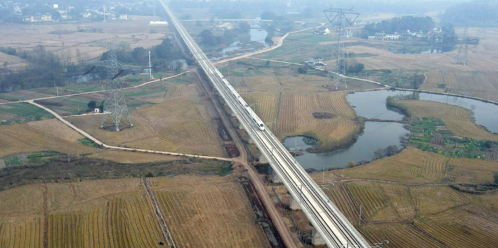 Seção de Anqing-Huangmei da ferrovia de alta velocidade Anqing-Jiujiang inicia operação experimental