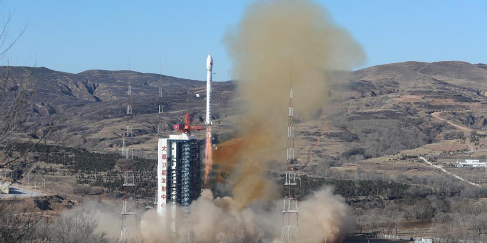 China lança novo satélite de recursos