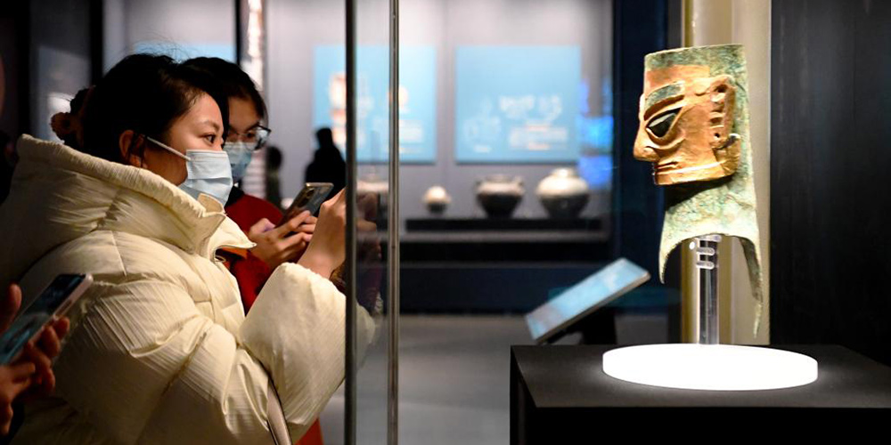 Feriado do Ano Novo atrai visitantes ao Museu de Henan