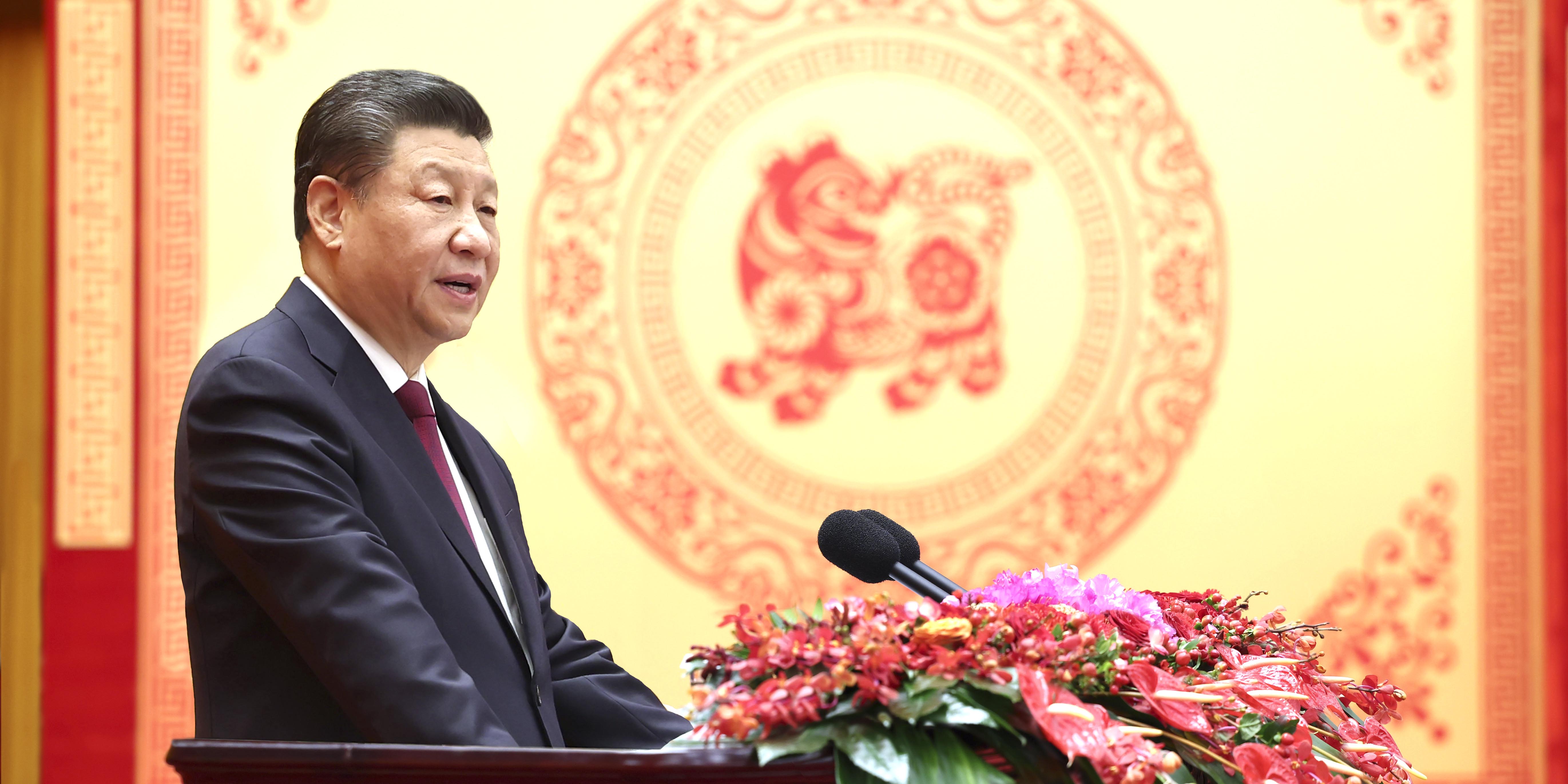Xi estende felicitações por Festa da Primavera a todos chineses