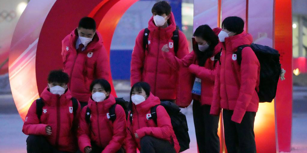 Delegação japonesa chega à Vila Olímpica de Beijing