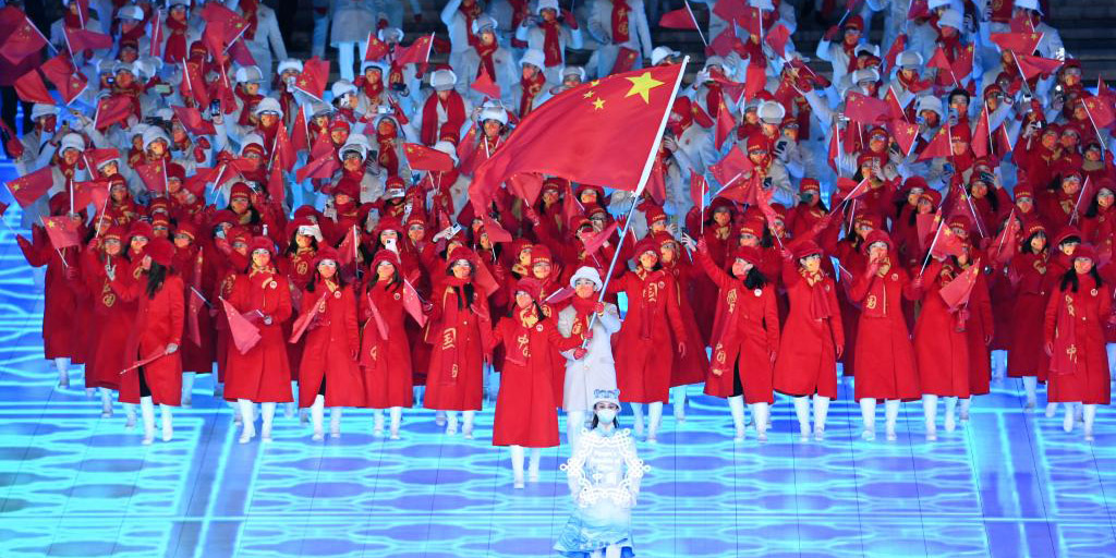 Zhao Dan e Gao Tingyu lideram a delegação chinesa na abertura dos Jogos Olímpicos de Inverno de Beijing