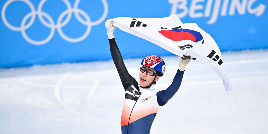 Sul-coreano Hwang conquista ouro nos 1.500m em pista curta em Beijing 2022