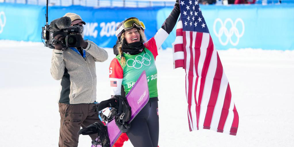 Americana Jacobellis é coroada no snowboard cross em Beijing 2022