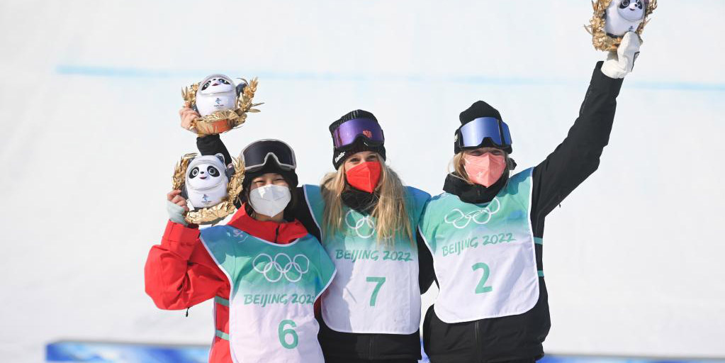 Austríaca Gasser ganha ouro no snowboard big air feminino em Beijing 2022
