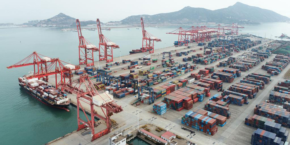 Comércio exterior da China apresenta crescimento sólido nos primeiros dois meses