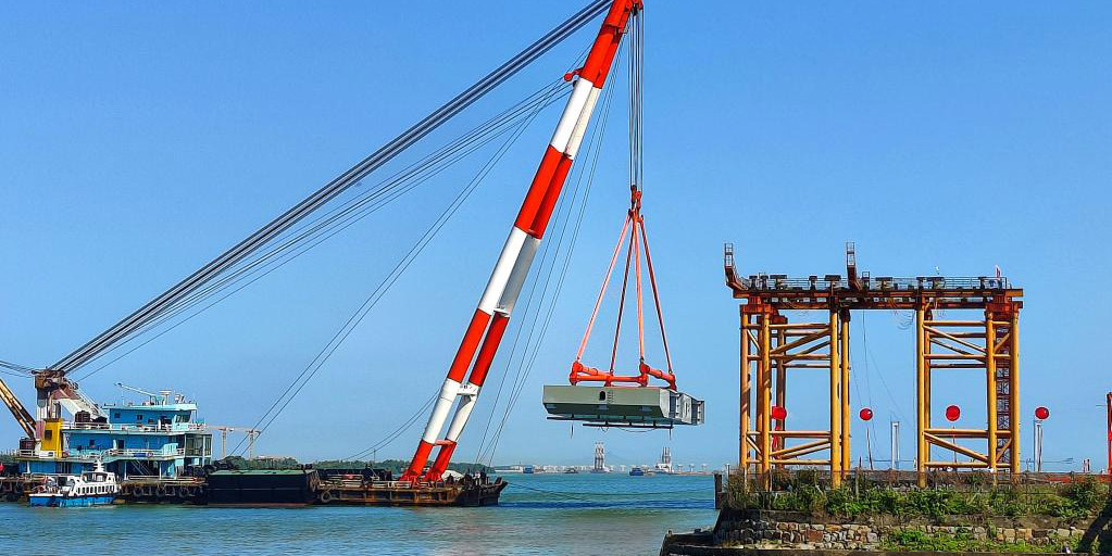 Obras da Ponte Hongqimen em Guangdong seguem em andamento