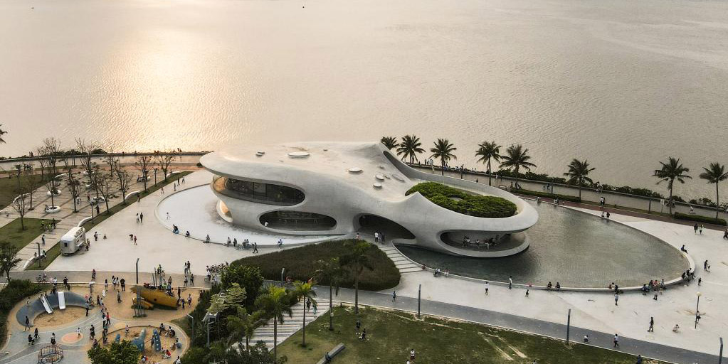 Fotos: Biblioteca Wormhole na Baía de Haikou, província de Hainan, sul da China