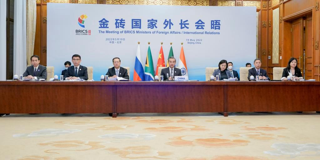 China pede consenso entre países do BRICS em meio a desafios globais