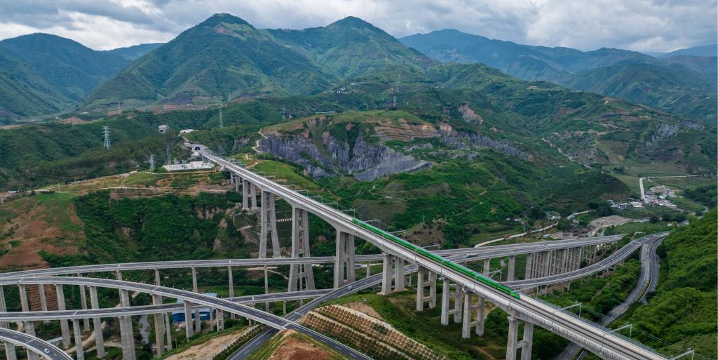 Transporte de carga da Ferrovia China-Laos ultrapassa 4 milhões de toneladas